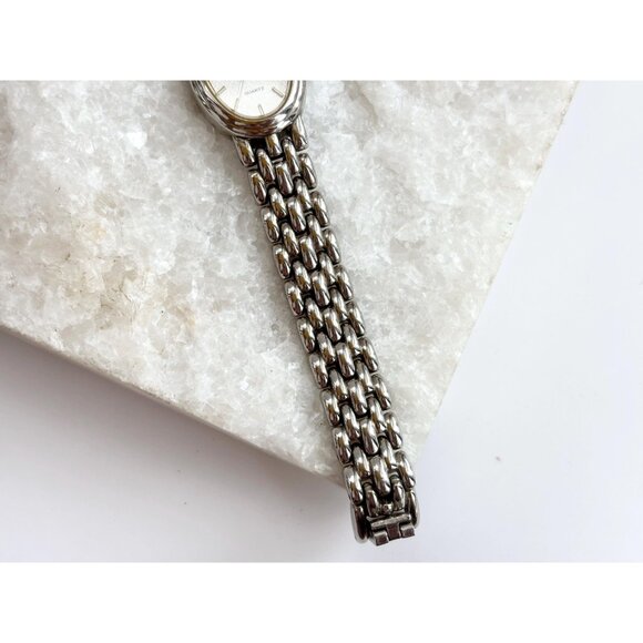 Regency Oval Face Chainlink Vintage Ladies Wristwatch - 18mm - WORKS! - Picture 3 of 8